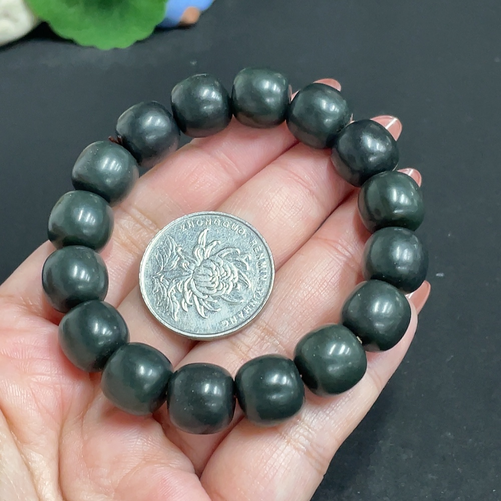 H34011037 Hetian Jade Bracelet Approx 11.7mm Total Weight Approx 47.1g