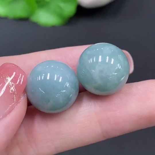 F26951601 Jadeite Round Beads Sell as a Lot