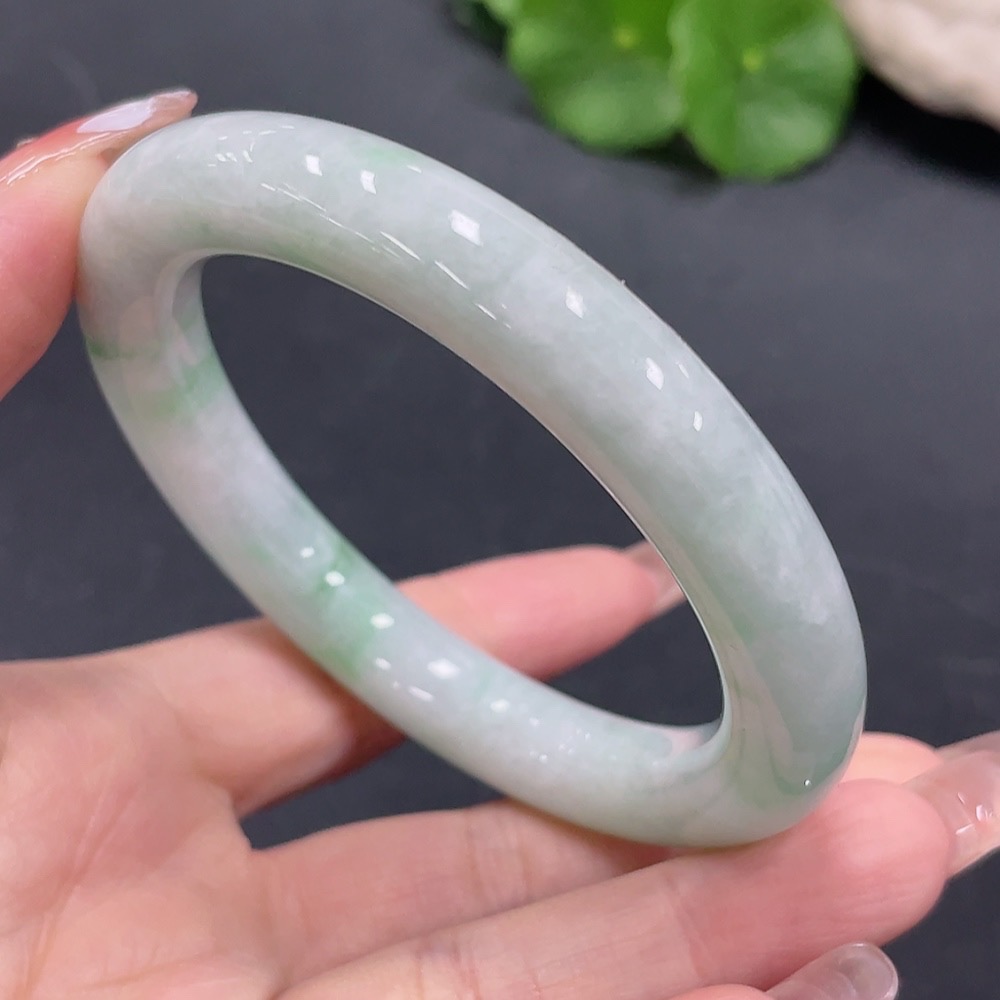 F21345751 Jadeite Round Bangle Size 57.3 Total Weight 65.492g