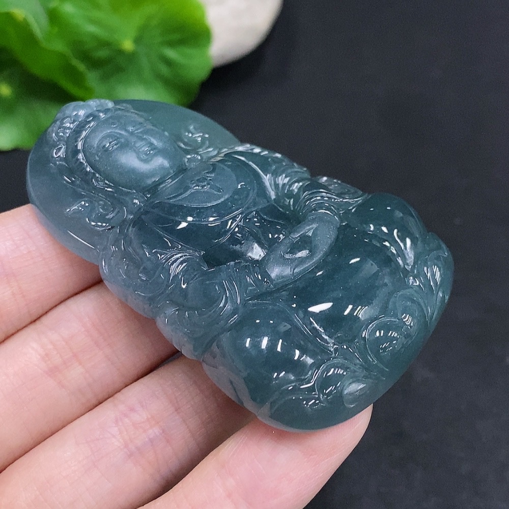 F34968171 Jadeite Guanyin Pendant Total Weight Approximately 53.3 Grams