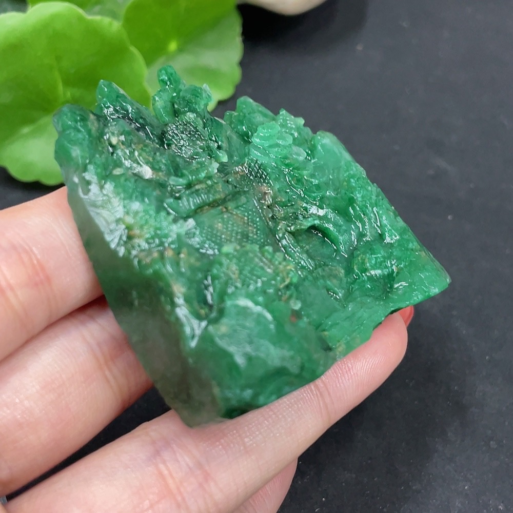 H35084405 African Emerald (Dulong Jade)