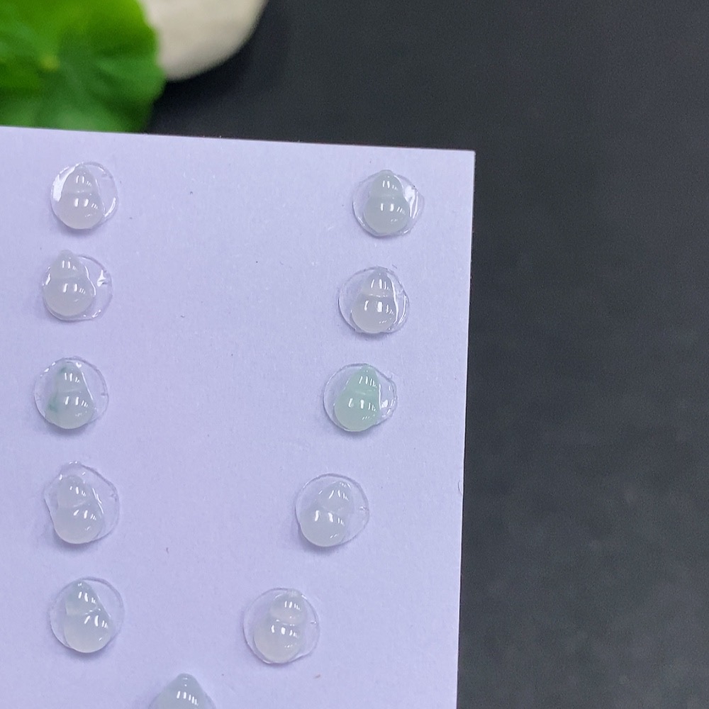 F34035695 Jadeite Inlaid Pieces Sell as a Lot