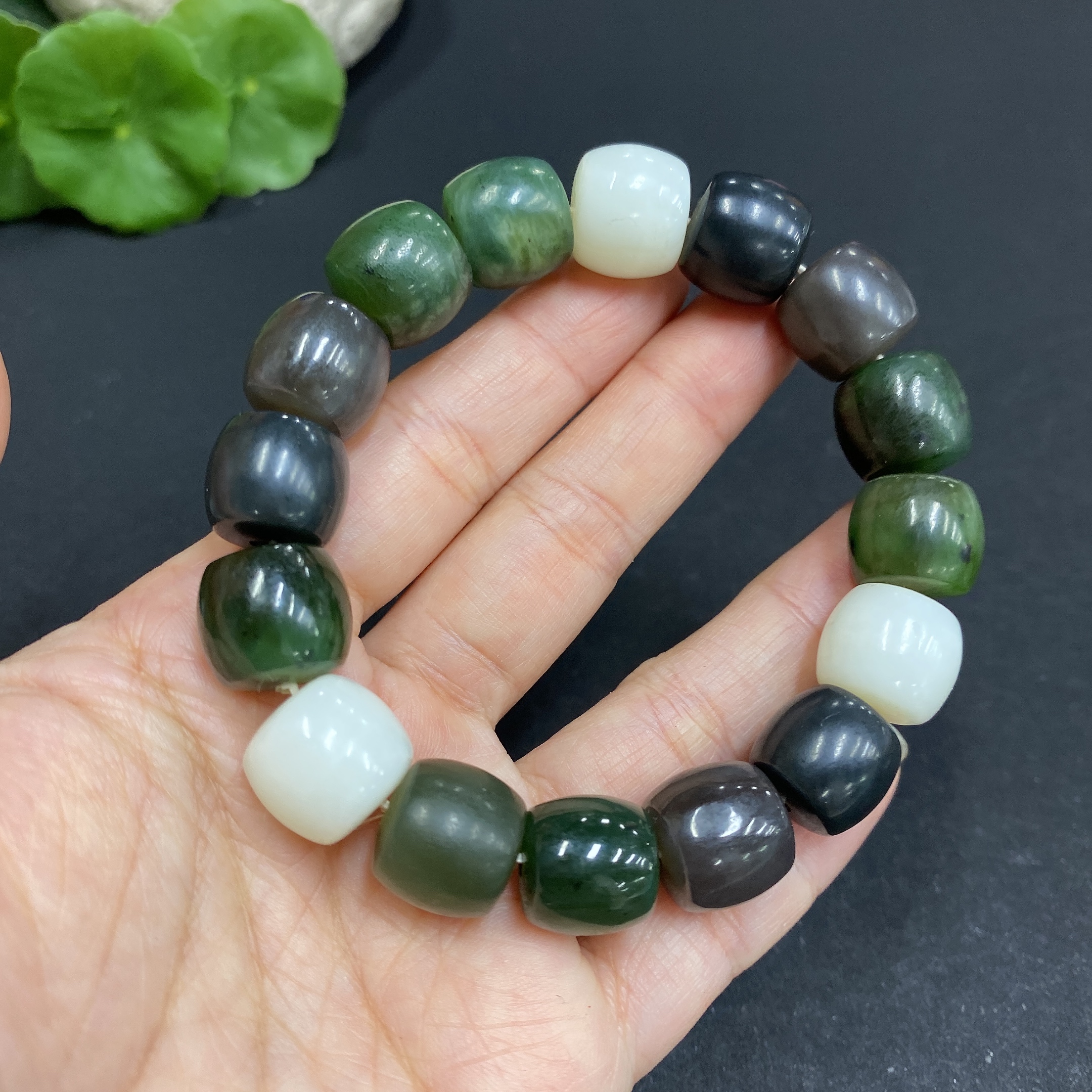 H33902799 Hetian Jade Bracelet, Approx. 12.5mm, Total Weight Approx. 66.5g