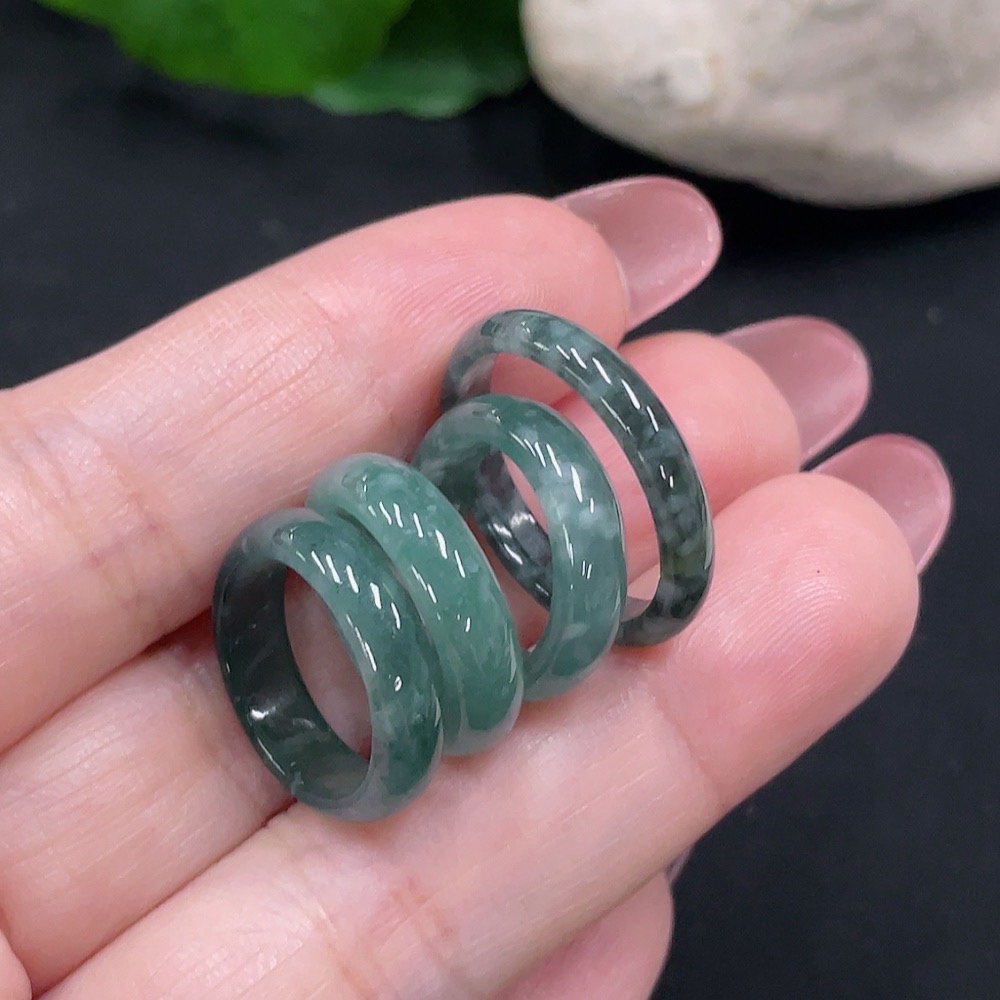 F34012770 Jadeite Pendants Sell as a Lot