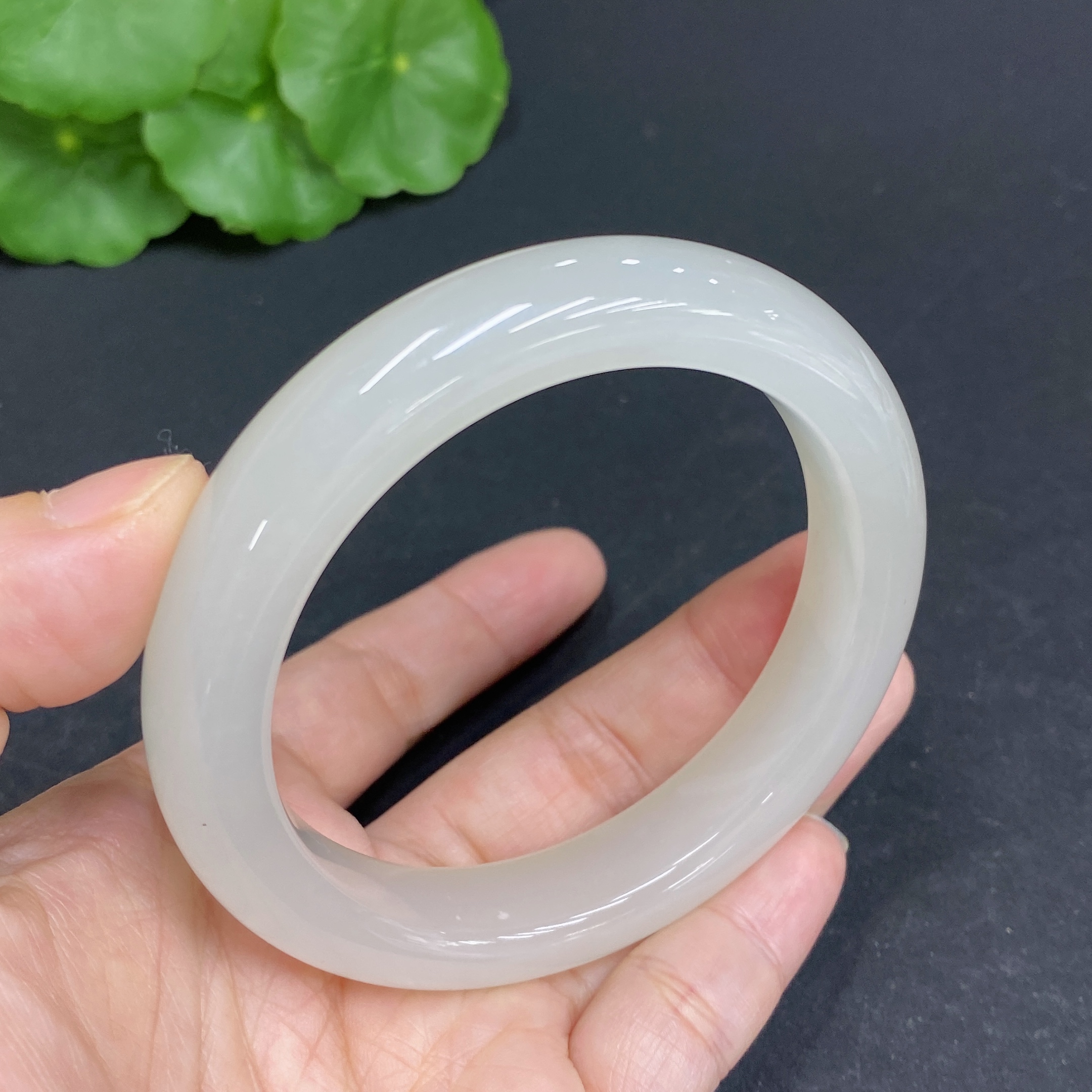 H33879089 Hetian Jade Round Bracelet Size 57.7 Total Weight Approx. 59.5g