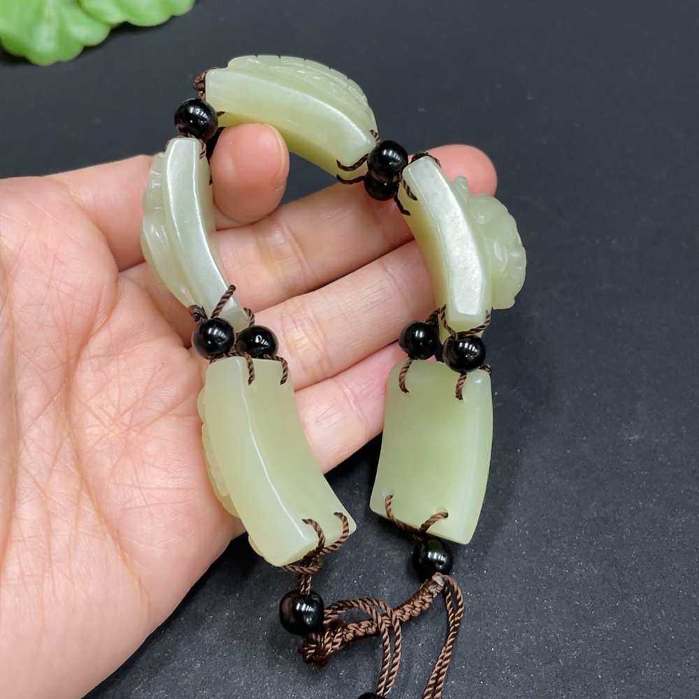 H34072245 Hetian Jade Five Poisons Bracelet