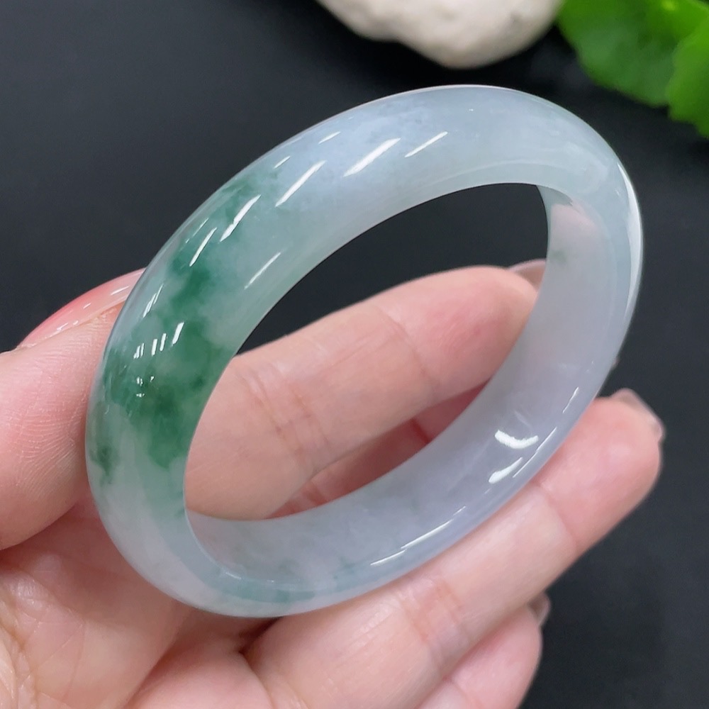 F26024375 Jadeite Noble Consort Bangle Size 53.2/46.5 Total Weight Approx. 44.4g