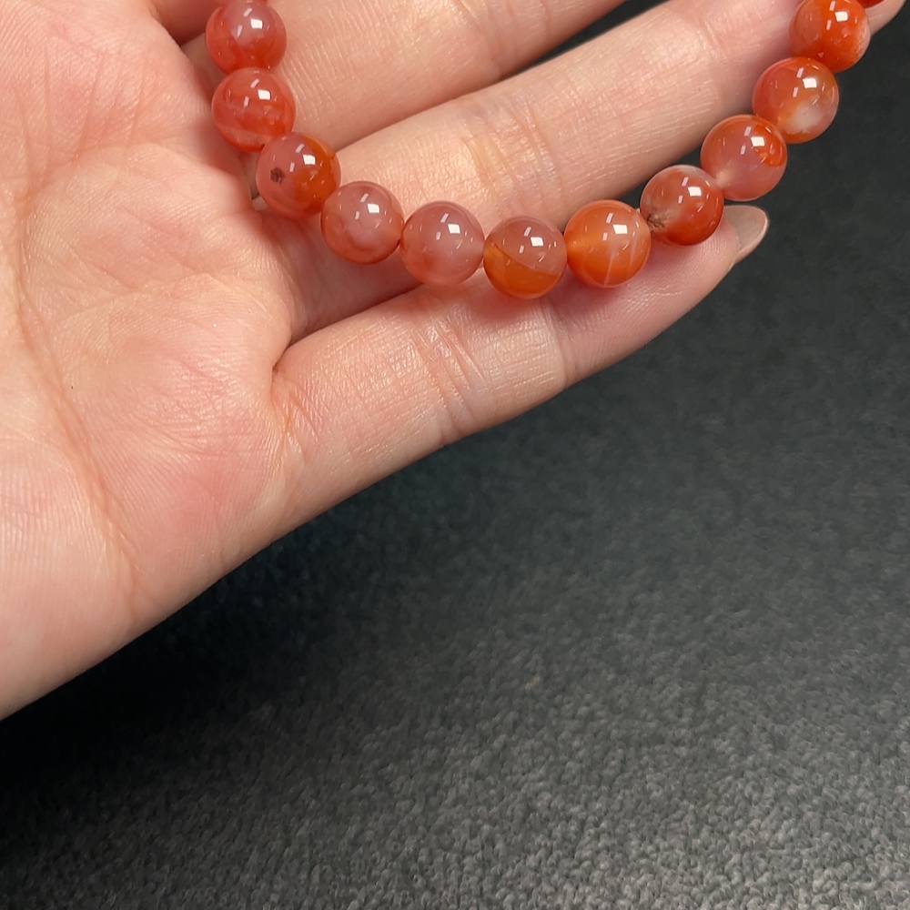 C33853514 Red Agate Bracelet with Visible Organic Matter, Total Weight Approx. 15.54g, Size ~7.8mm