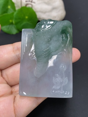 F46556282 翡翠大象挂件 货品总重约64.3克