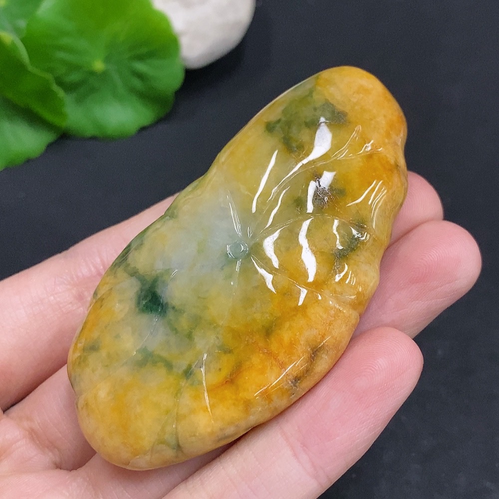 F33907704 yellow color origin undetermined