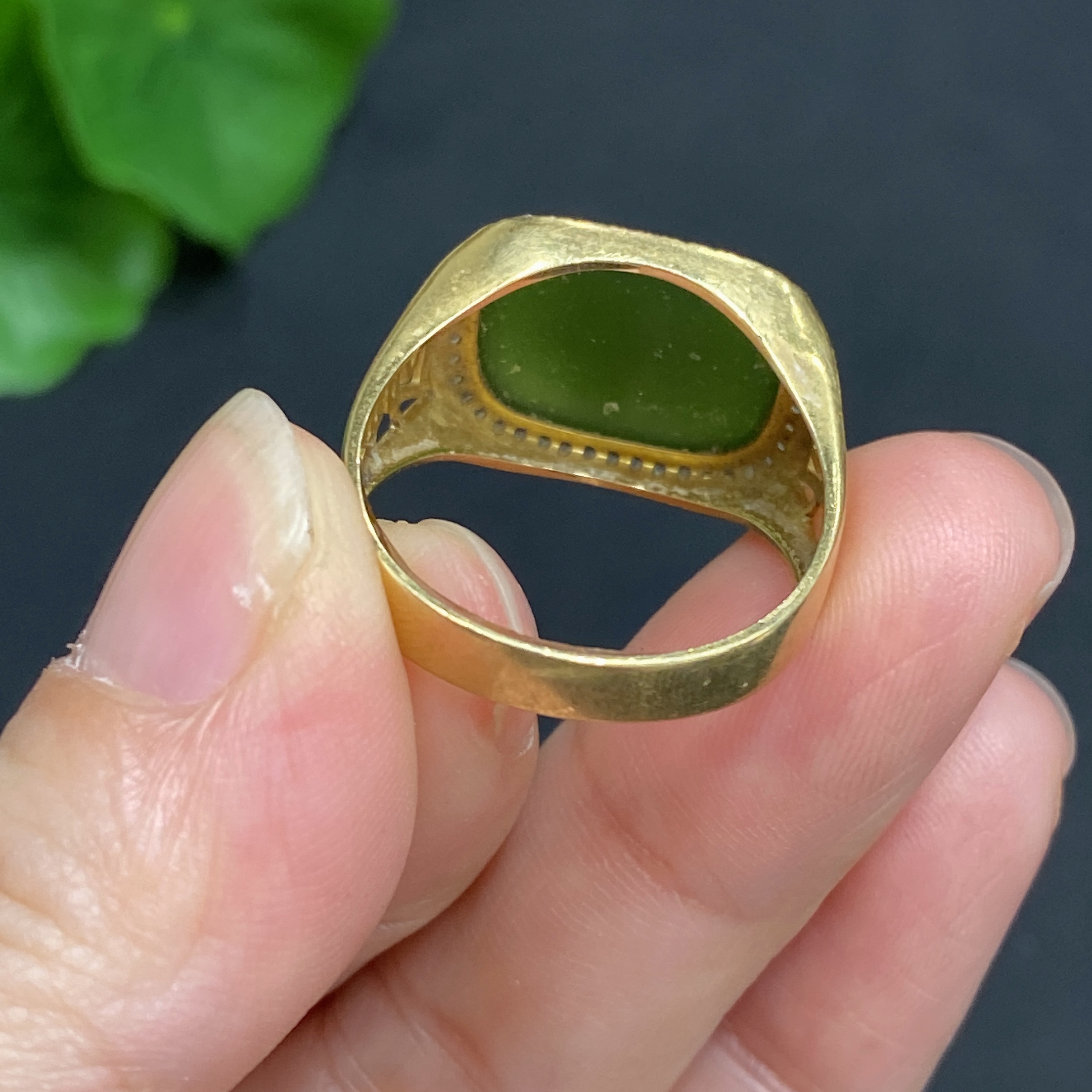 H22506875 Hetian Jade Inlaid Ring 18k Gold Size 16 (With Rubber Pad) Total Weight Approx. 4.5g