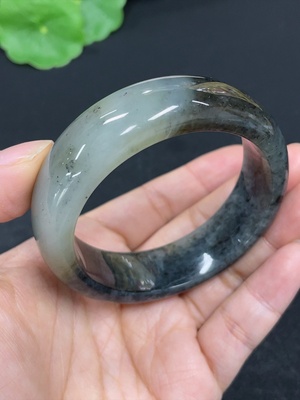 H46558215 和田玉正圈手镯    圈口50.7   货品总重约60.5g