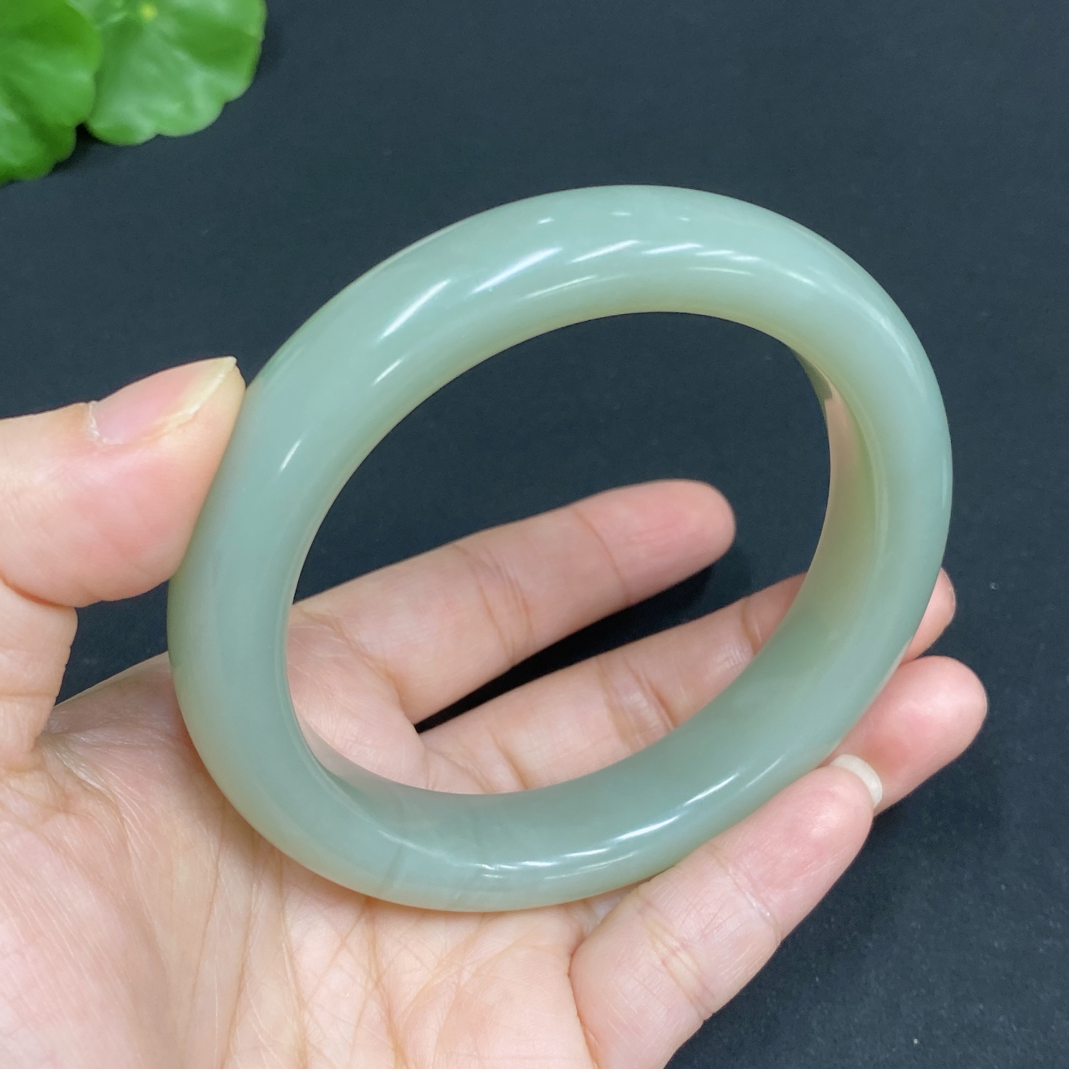 H34986975 Hetian Jade Round Bracelet Size 60.9 Total Weight Approx. 71.9g