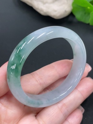 F26024375 Jadeite Noble Consort Bangle Size 53.2/46.5 Total Weight Approx. 44.4g