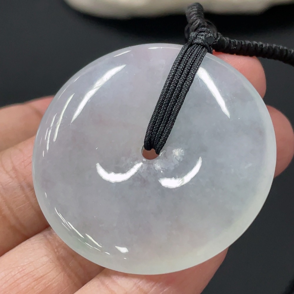 F28284265 Jadeite Peace Pendant with Non-A Grade Beads, Total Weight Approx. 19.78g