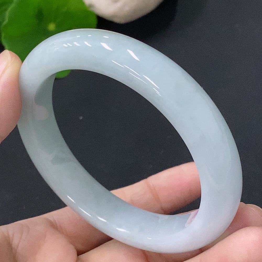 F33829309 Jadeite Regular Bangle