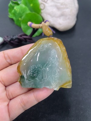 F46568676 翡翠挂件佛牌 货品总约重 含绳41.44g 颜色成因未定