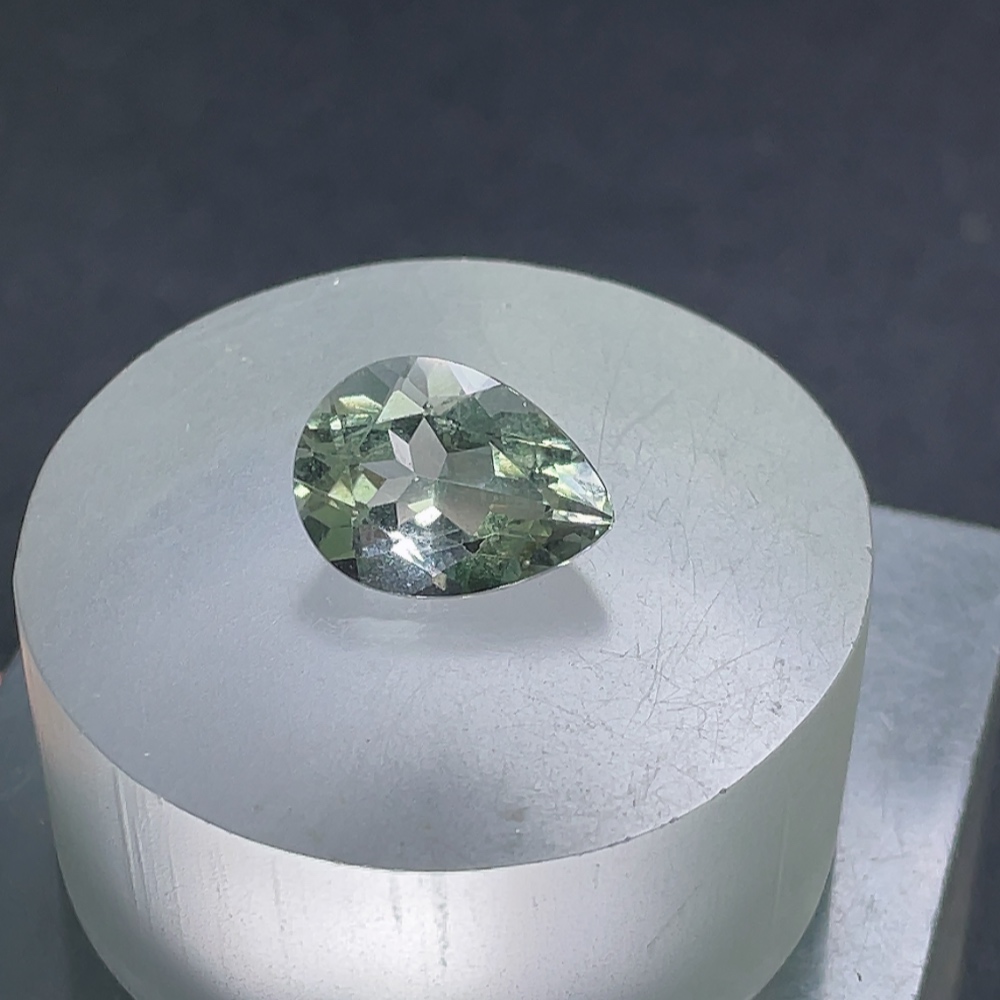 C28186068 Crystal Rough Stone Total Weight Approx. 6.93ct