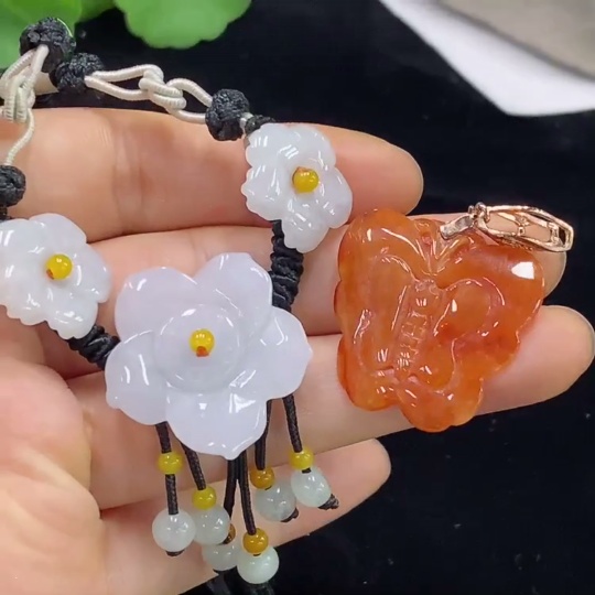 F32750225 Jadeite Pendant Sell as a Lot Non-Gold Color Origin Undetermined Beads Non-A Non-Diamond