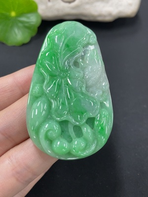 F41926547 翡翠挂件 花开富贵 货品总重约27.92g