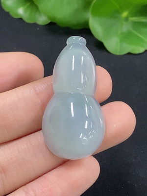 F41881073 翡翠葫芦镶嵌件 货品总重约8.35克