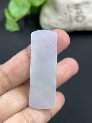F42953232 翡翠无事牌挂件 货品总重约7g