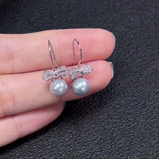 C33922799 Seawater Pearl Earrings Non-Gold Color Origin Undetermined Total Weight Approximately 1.81g Size About 6.4mm