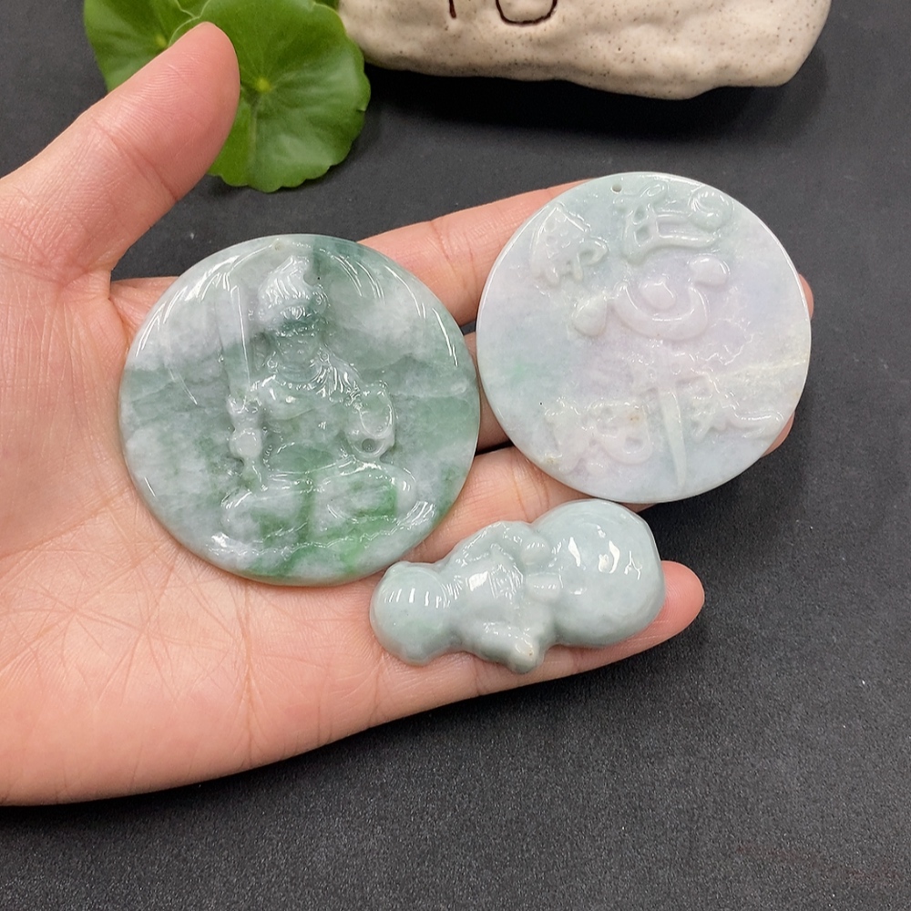 F13489377 Jadeite Pendant Sell as a Lot
