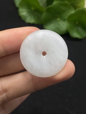 F36217388 翡翠平安扣挂件 毛货 货品总重约8.4g