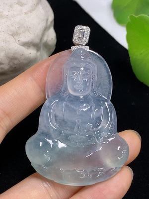 F43127621 翡翠挂件 观音 18k 配镶钻石 货品总重约29.5g