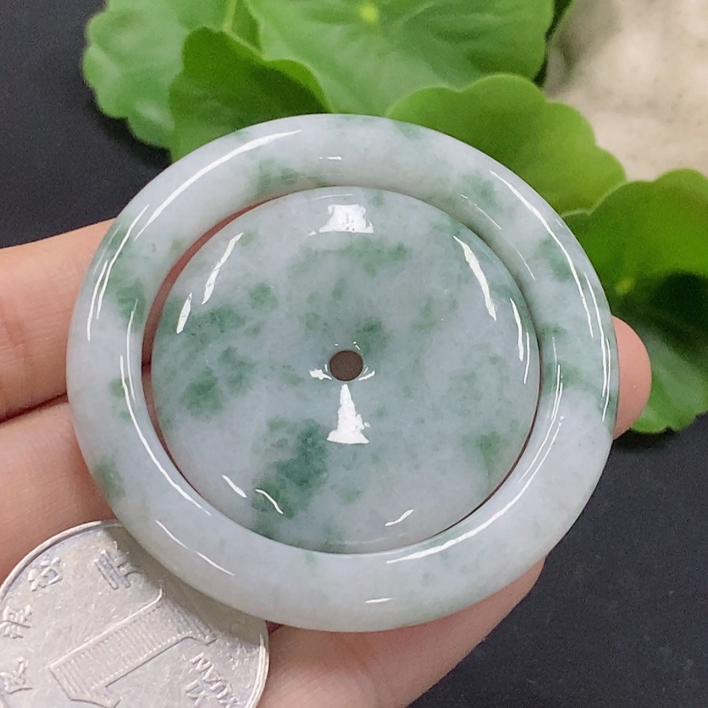 F35133203 Jadeite Mother-and-Child Toggle Pendant Total Weight Approx. 31.1g