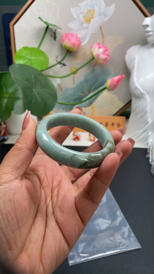 F27103939 Jadeite Round Bracelet Size 54.8 Total Weight Approx. 66.5g