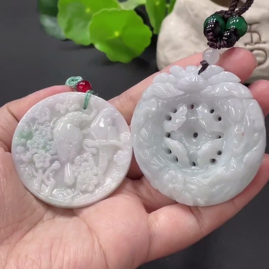 F34076774 Jadeite Pendant Joy on the Brows and Wealth in Full Bloom