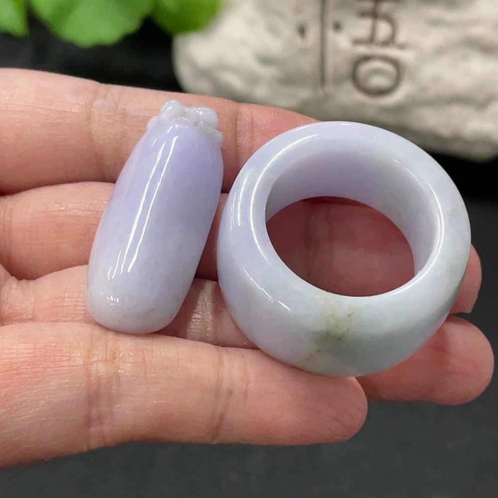 F34057828 Jadeite Pendant/Archer's Ring Size 28