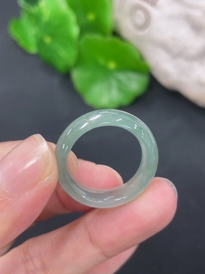 F46484570 翡翠戒圈 圈口12 货品总约重3g