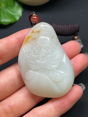 H45399797 和田玉钟馗挂件 颜色成因未定 总重约50.31g 含绳