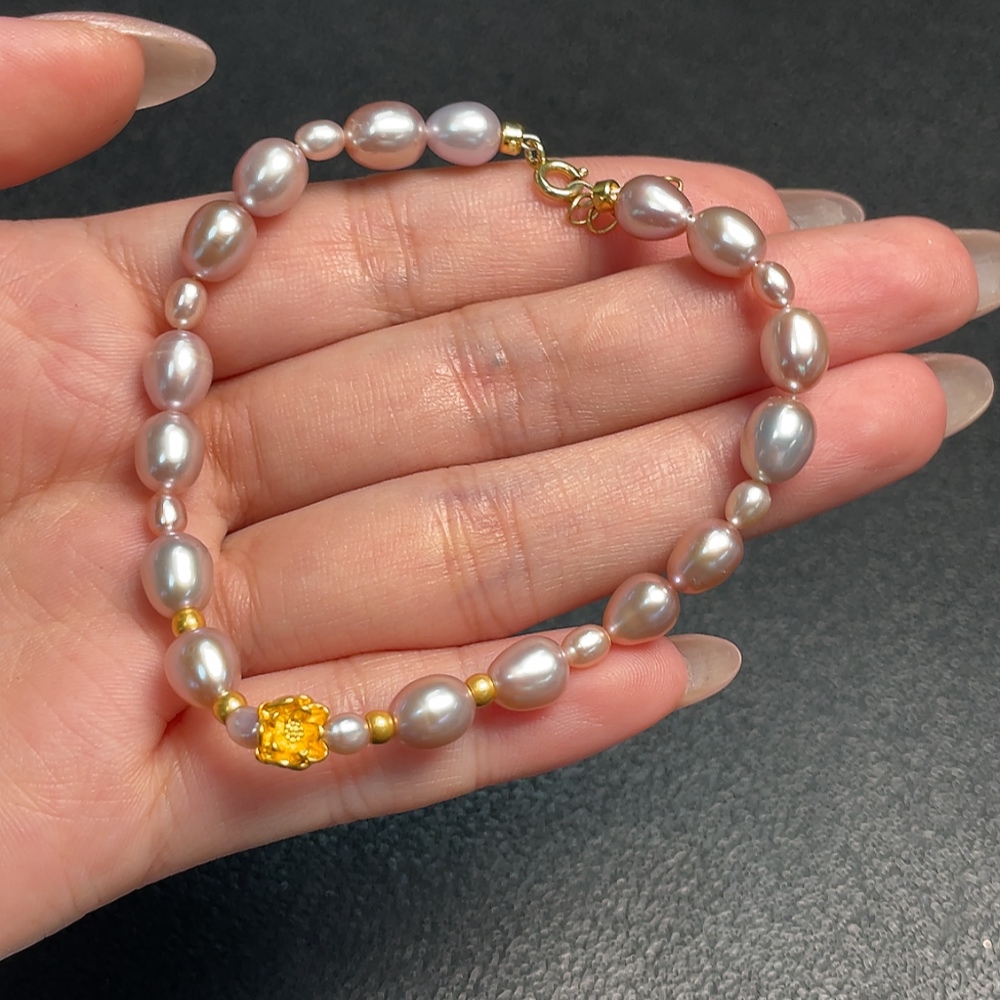 C34992502 Pearl Bracelet 4 Round Beads + Main Body No Stamp, Surface Gold Content Au99% Rest Non-Gold Total Weight Approx. 8.17g Size 3.1-6.4mm