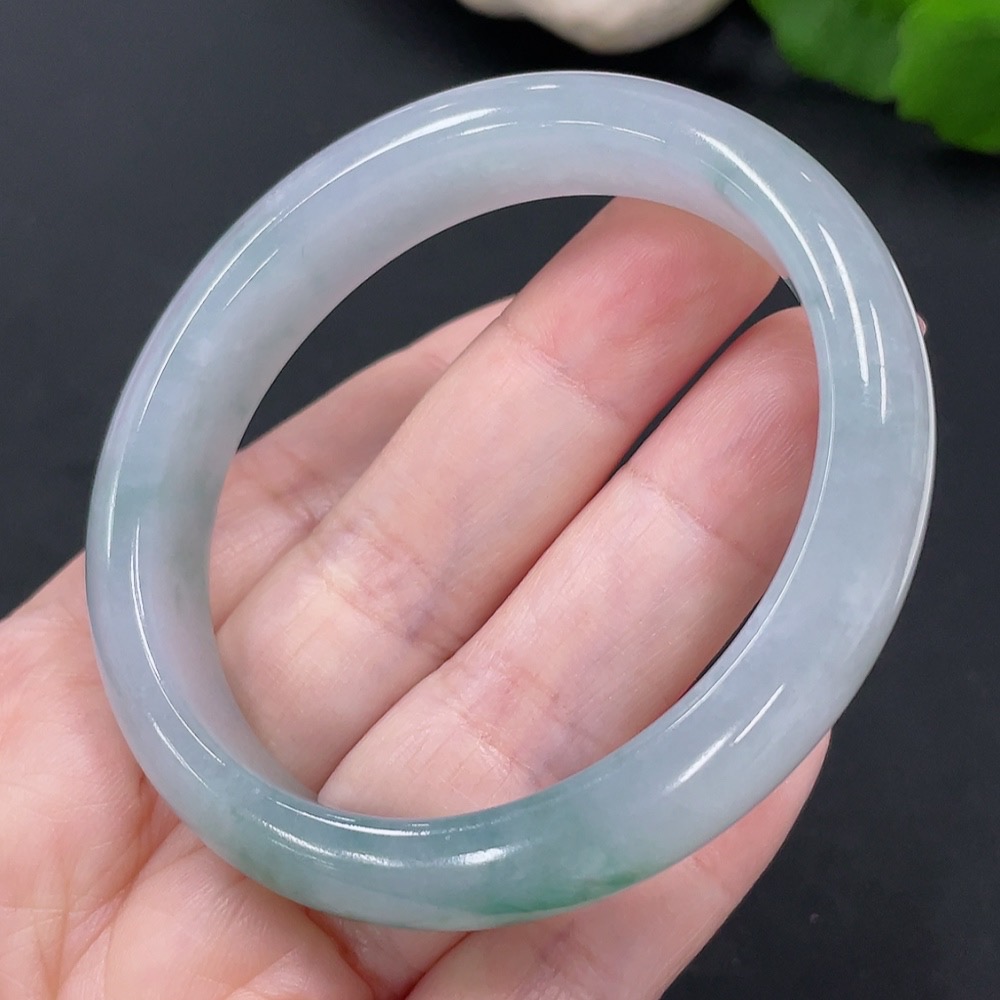 F26024375 Jadeite Noble Consort Bangle Size 53.2/46.5 Total Weight Approx. 44.4g