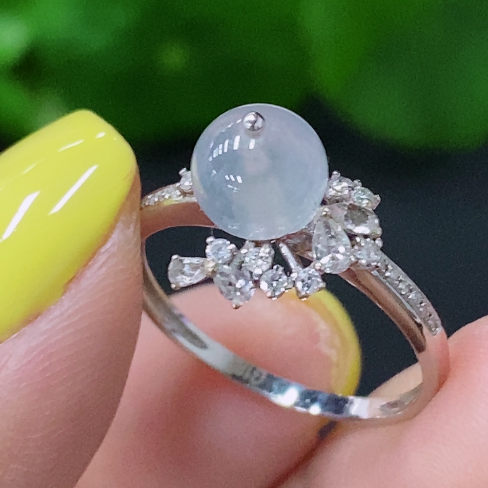 F28200631 Jadeite Inlaid Ring 18K Gold Size 13 Stone 6.5mm Approx. Total Weight 2.2g (Only Smallest Accent Stones Are Diamonds)