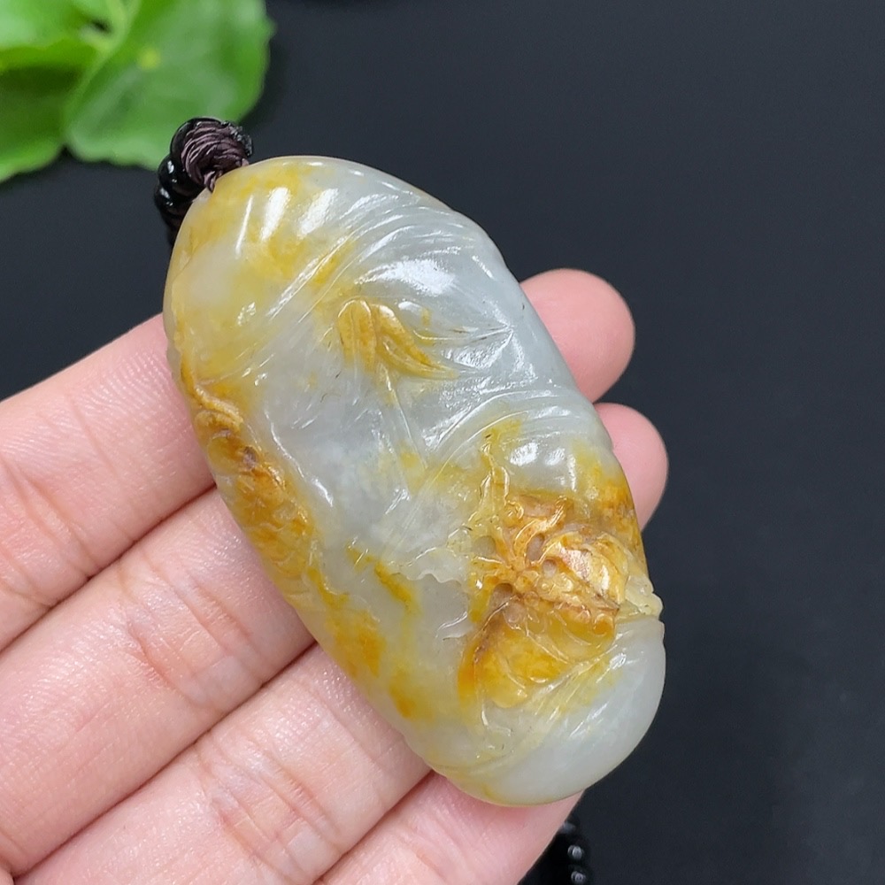 H27106090 Hetian Jade Pendant - Bamboo Section, Undetermined Skin Color Origin, Contains Other Mineral Components, Chain Not Hetian Jade, Total Weight Approximately (Including Chain) 51g