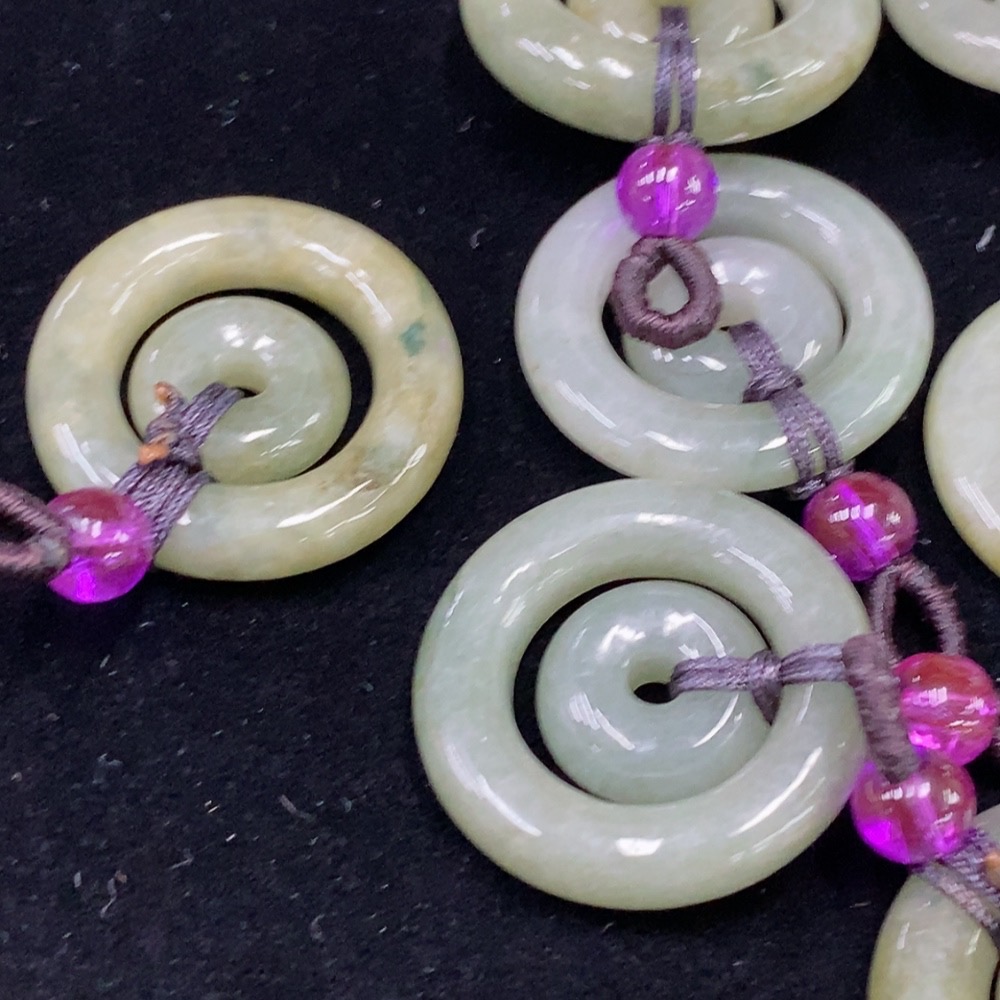 F33861424 Jadeite Pendant Sell as a Lot with Non-A Grade Beads
