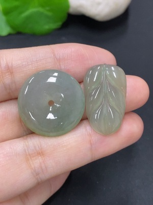 F46595520 翡翠挂件一手走