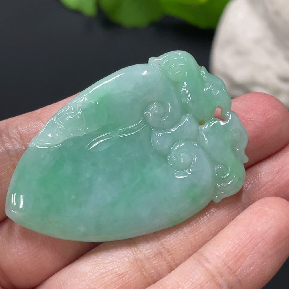 F30530109 Jadeite Peach Pendant