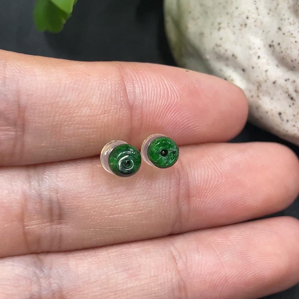 F12385231 Jadeite Ear Studs 18K Gold Setting Total Weight 0.45g