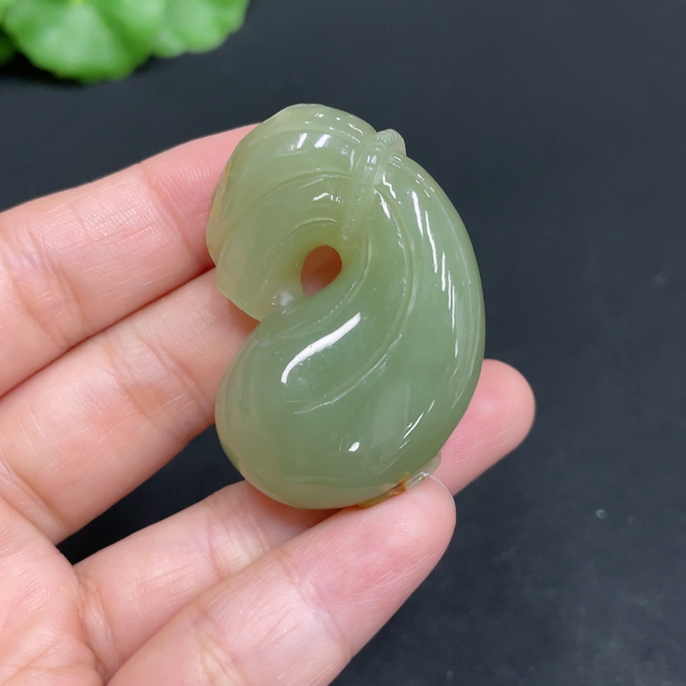 H34072435 Hetian Jade Pendant - Lucky Bag, total weight approx. 28.1g, undetermined skin color origin