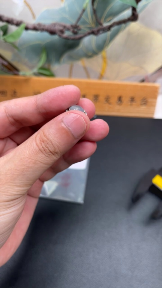 F35094010 Jadeite Cabochon Inlaid Pendant Non-Gold Non-Diamond Total Weight Approx. 2.13g