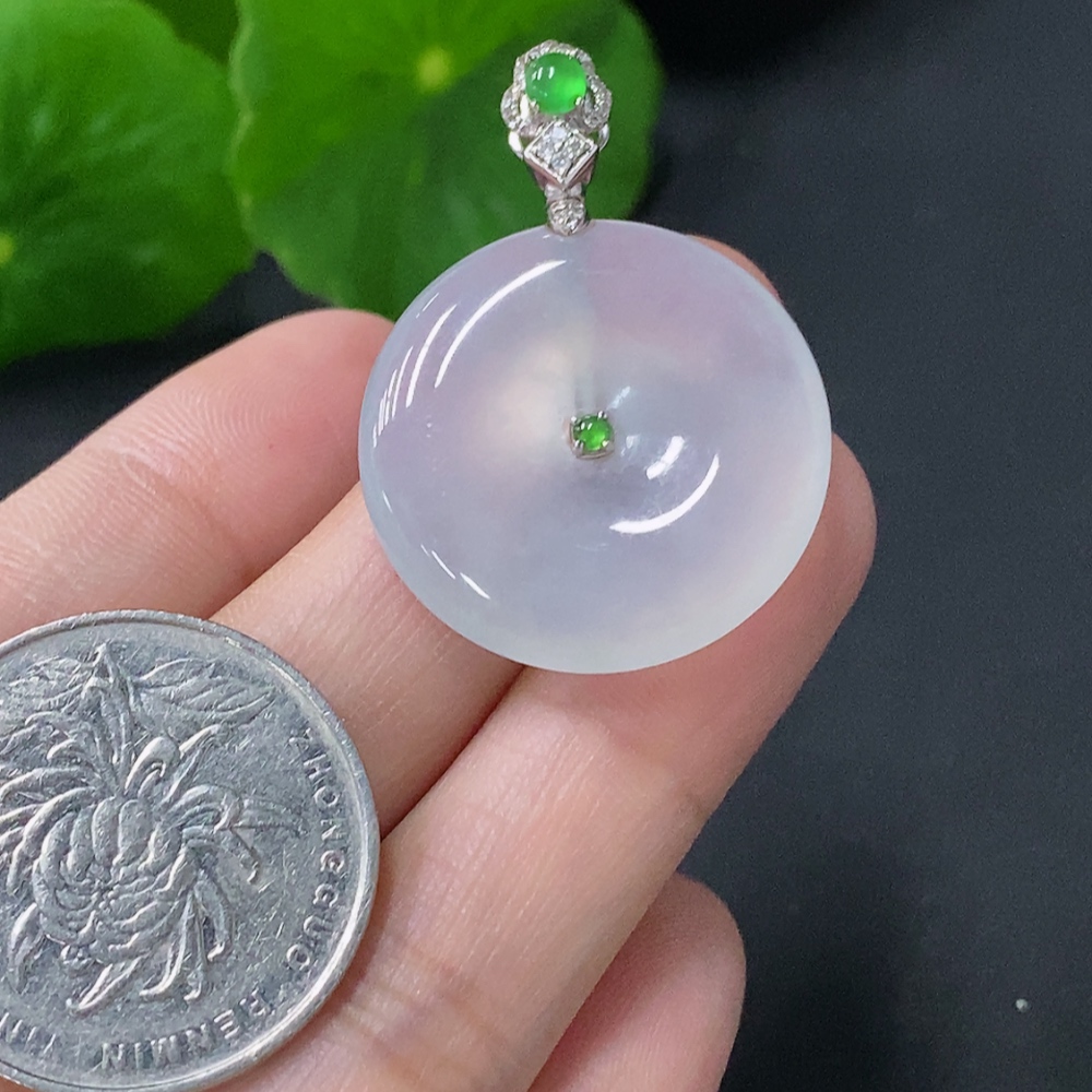 F24813745 Jadeite Pendant Peace Knot 18k Total Weight Approx. 7.77g