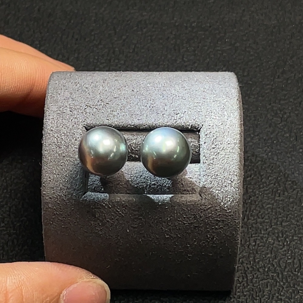 C24711468 Seawater pearl ear studs, non-gold setting, approx. 10mm, total weight about 3.41g, color origin undetermined