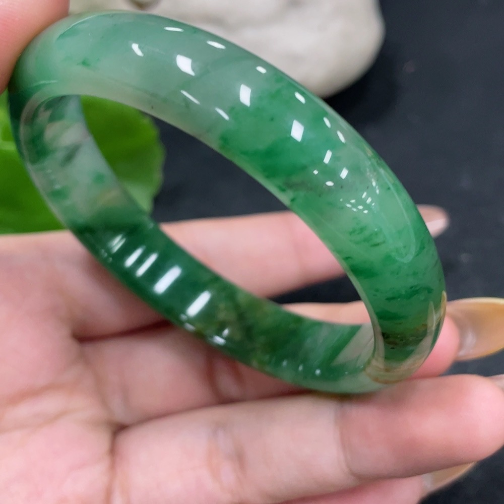 H32704836 African Emerald (Dulong Jade) Round Bracelet Size 54.5 Total Weight Approx. 333.8g