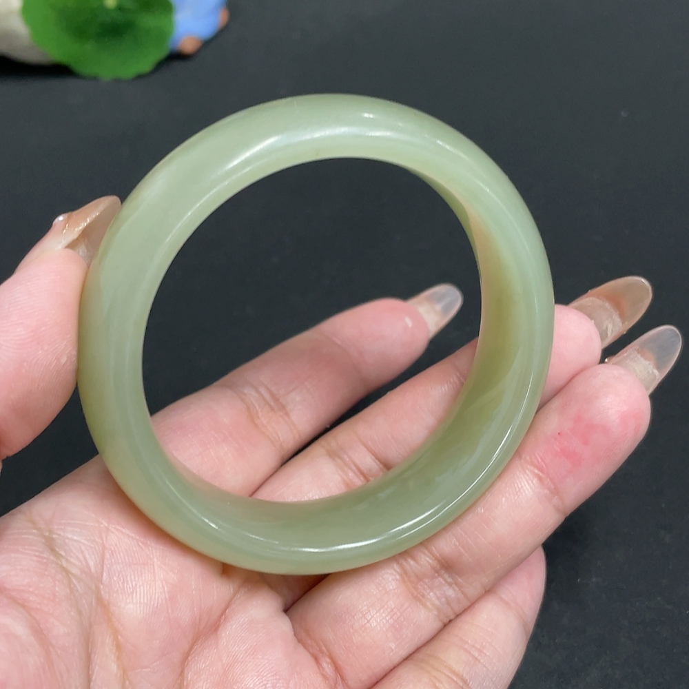 H32782056 Hetian Jade Round Bracelet Size 54.8 Total Weight Approx. 63g